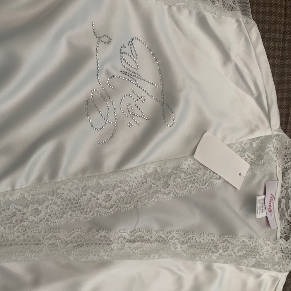 Bride Robe - Picture 2 of 4